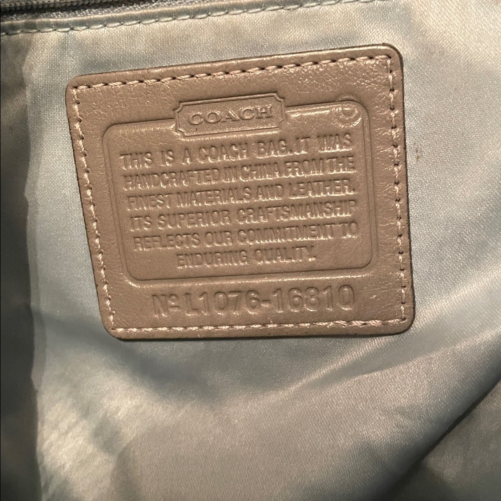 Coach Gray and Cream Shoulder Bag - Picture 4 of 4